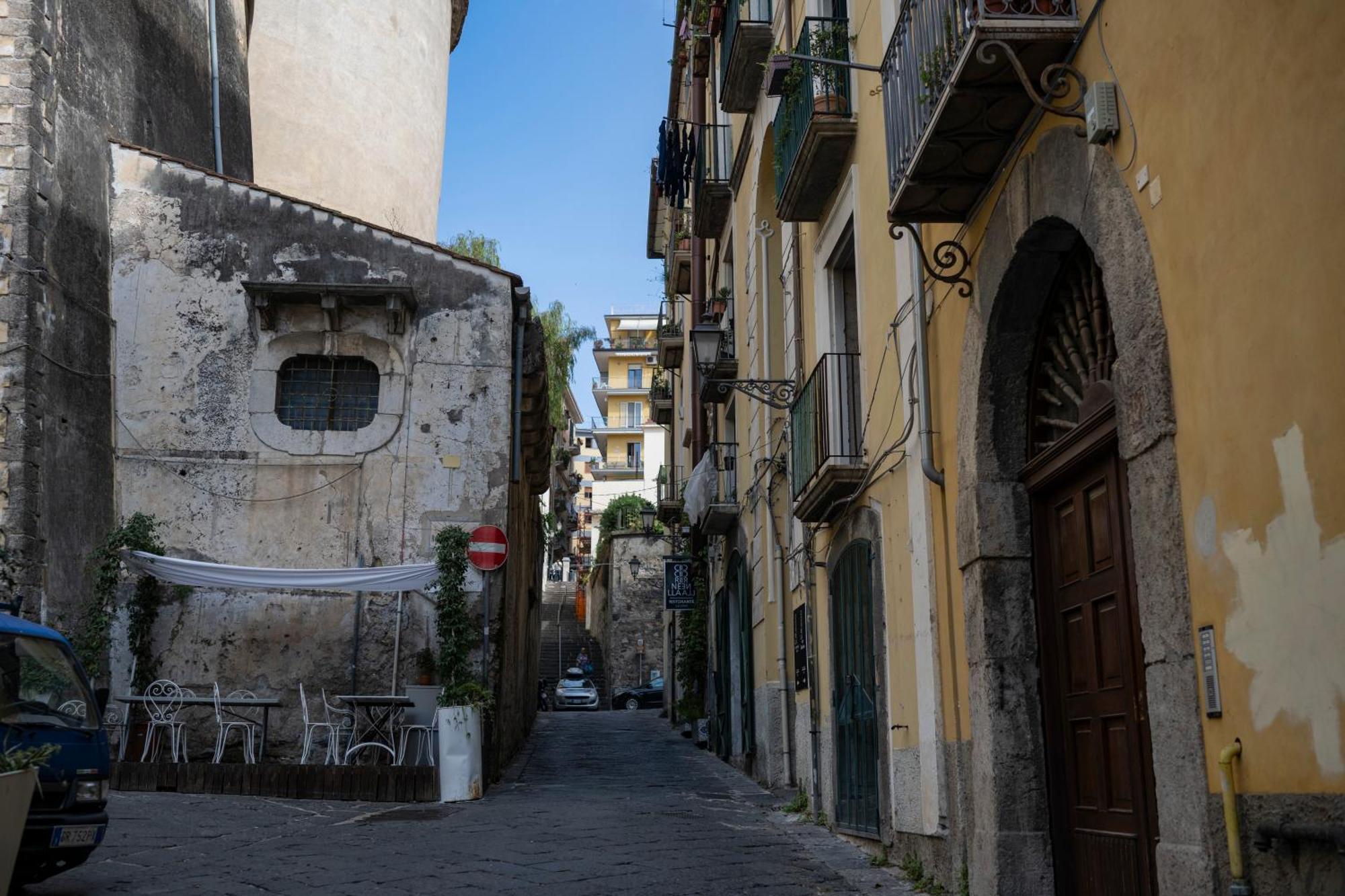 Anni Apartment Salerno Buitenkant foto